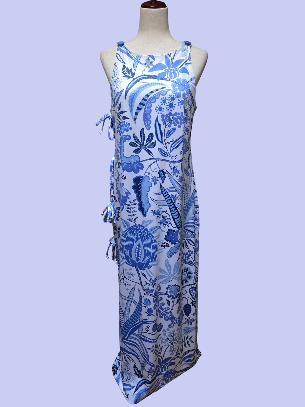 Gretchen Scott White & Blue Floral Sleeveless Maxi Dress